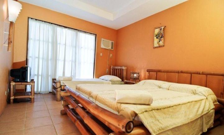 Hannah Hotel Balabag  Habitación foto